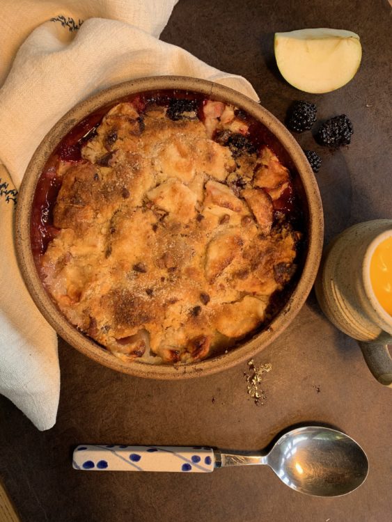 apple and blackberry crumble